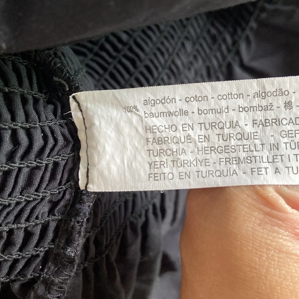 Zara • Black Balloon Sleeves Smocked Peplum Top
